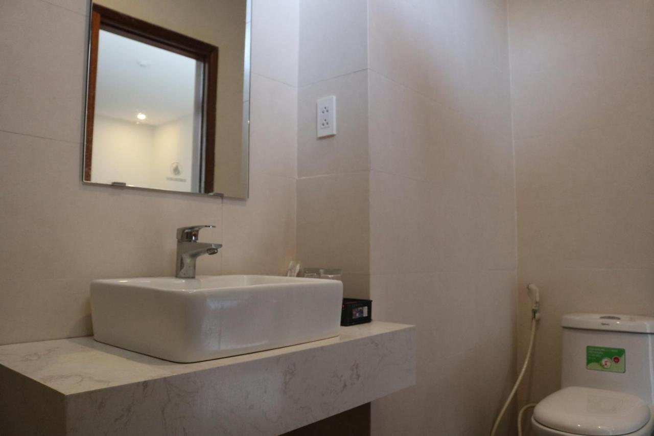 Phuc Ngoc Hotel Da Nang Exterior photo