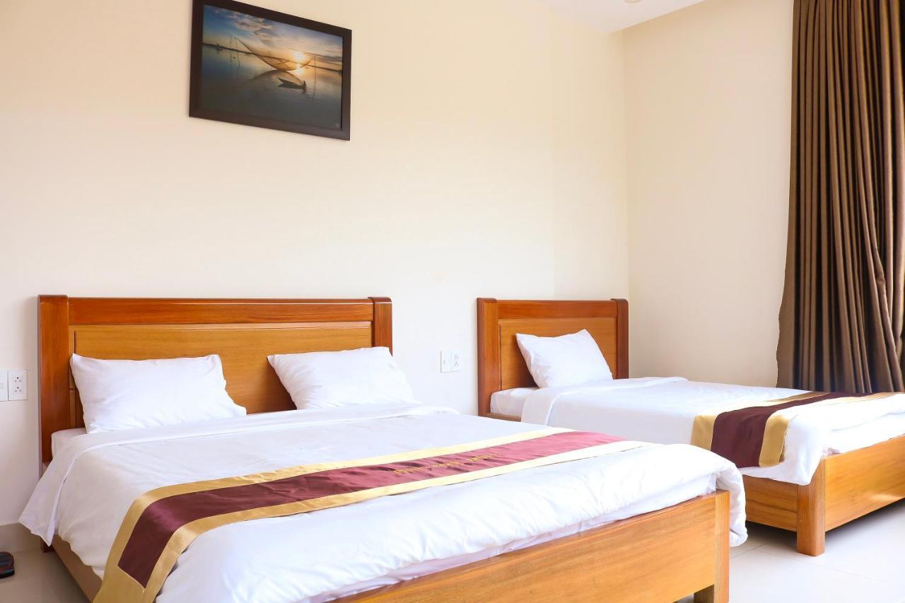 Phuc Ngoc Hotel Da Nang Exterior photo