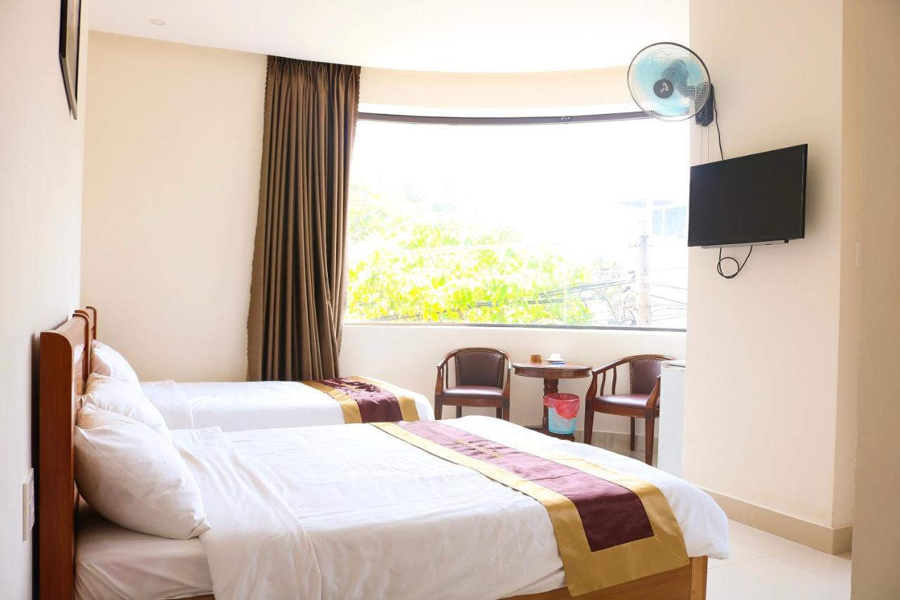 Phuc Ngoc Hotel Da Nang Exterior photo