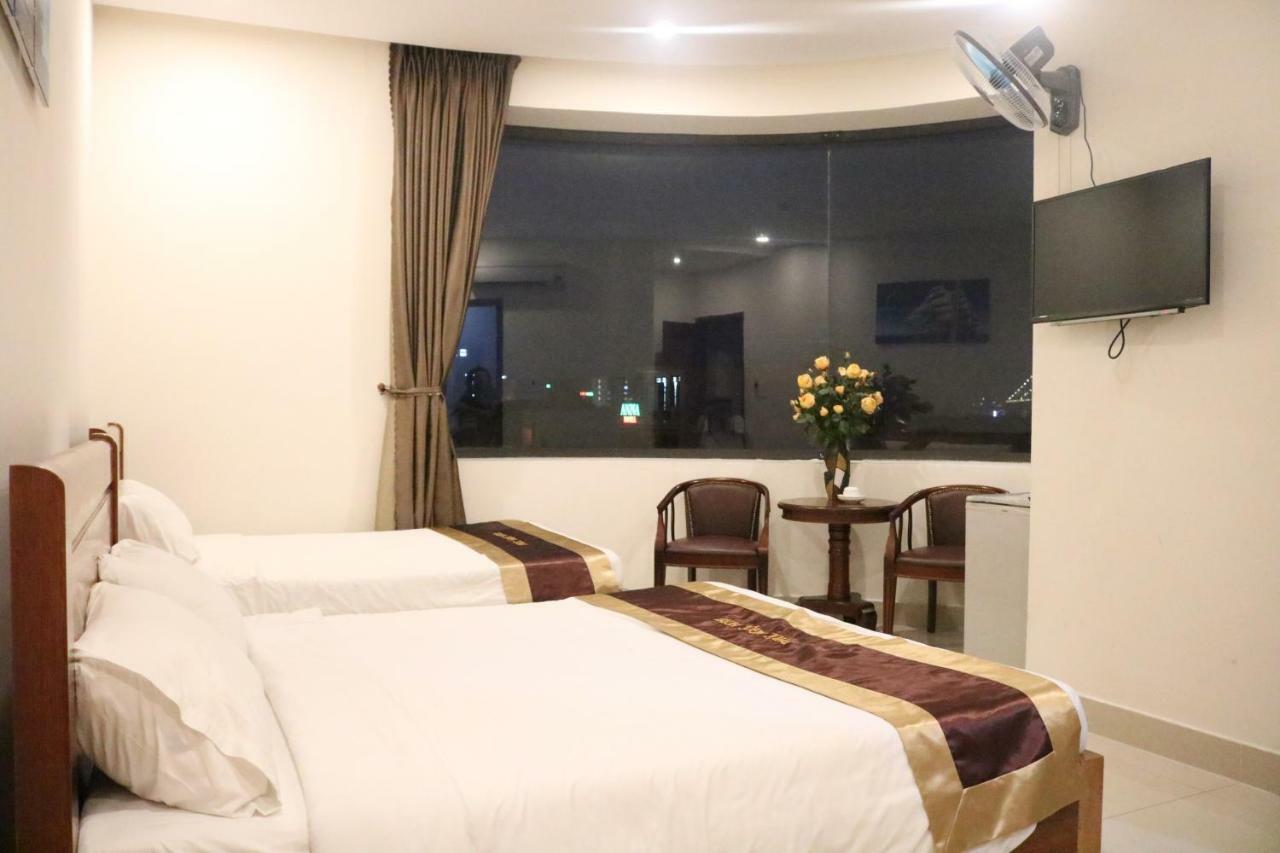 Phuc Ngoc Hotel Da Nang Exterior photo
